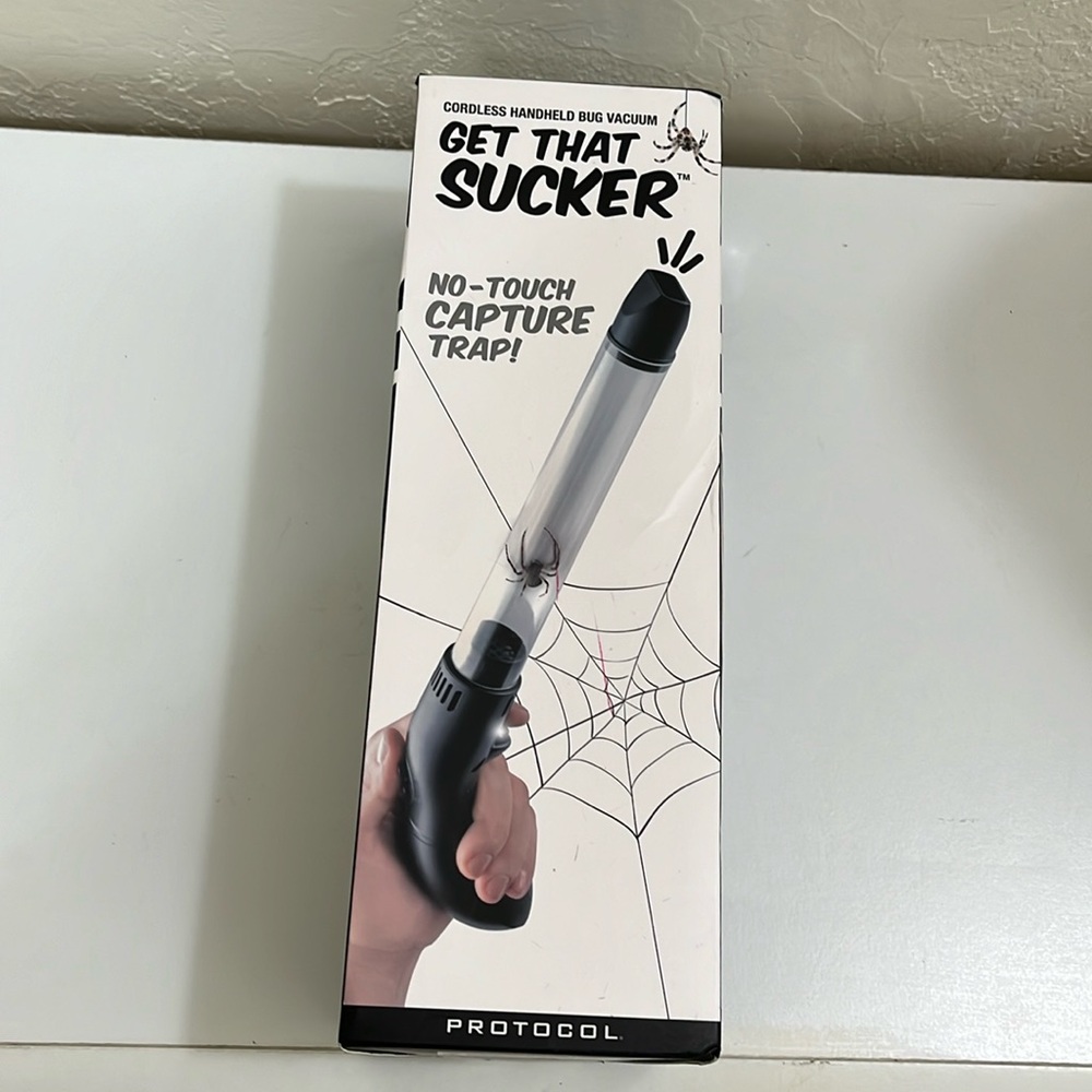 NIB  Get That Sucker Cordless Handheld Bug vacuum No Touch Capture Trap